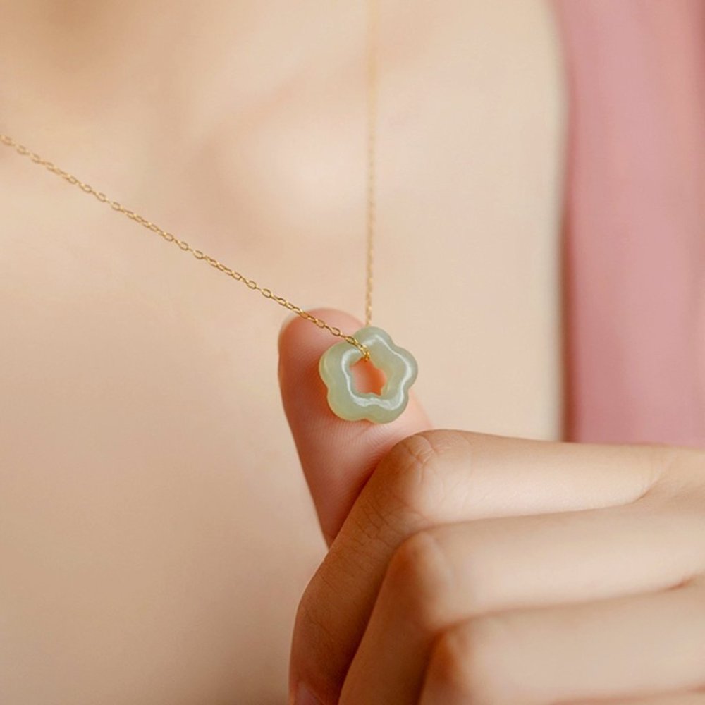Green Jade Good Luck Pendant Healing Reiki Women Minimalist Chain Necklace Gifts